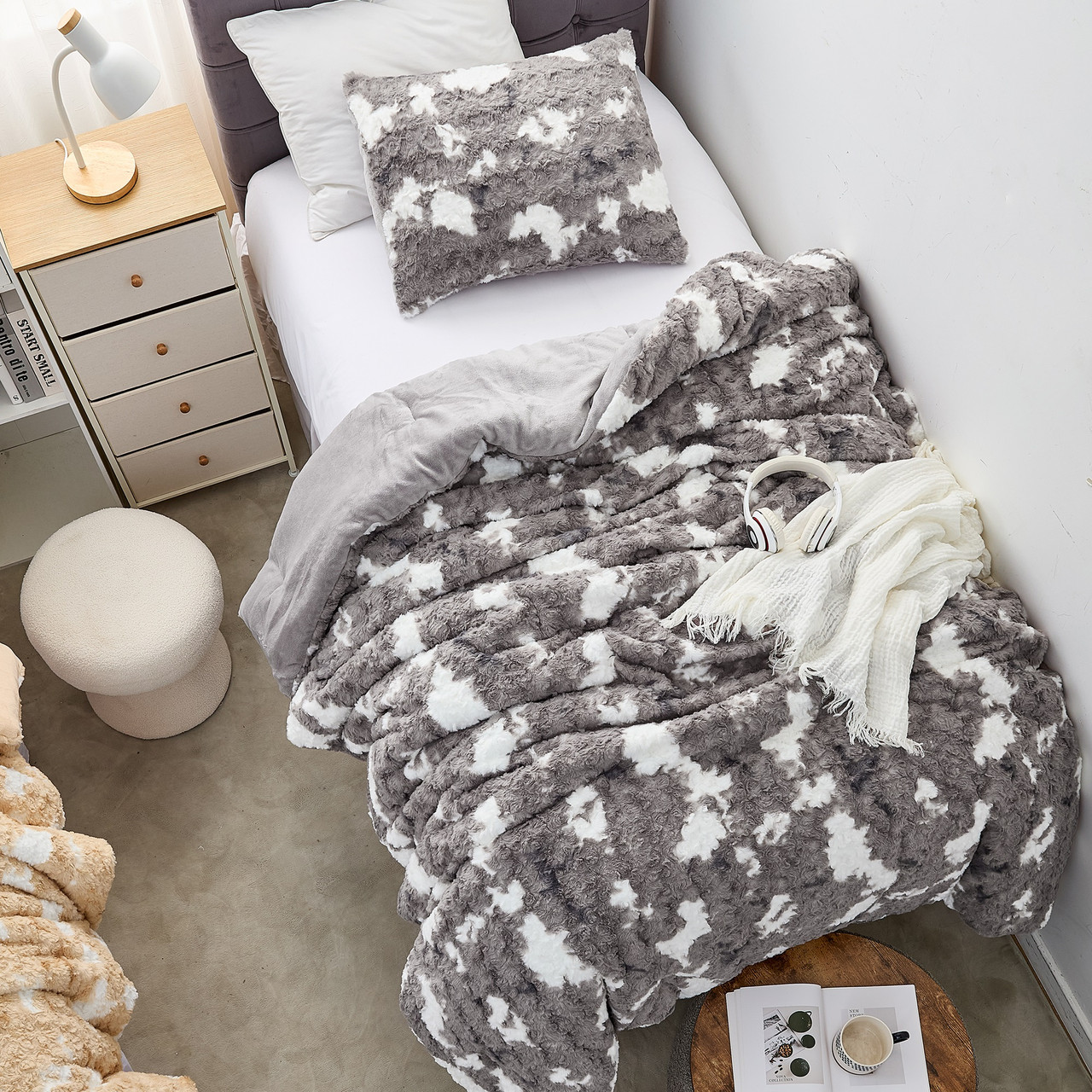 Puppy Love® - Coma Inducer® Oversized Comforter Set - Gray and White