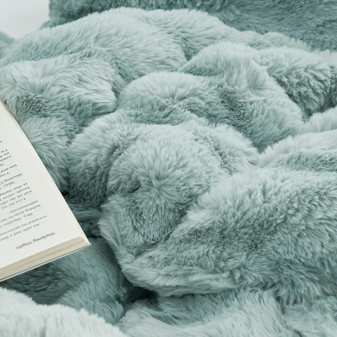 フーンシキ Chunky Puffy Bunny - Coma Inducer® Oversized Comforter Set