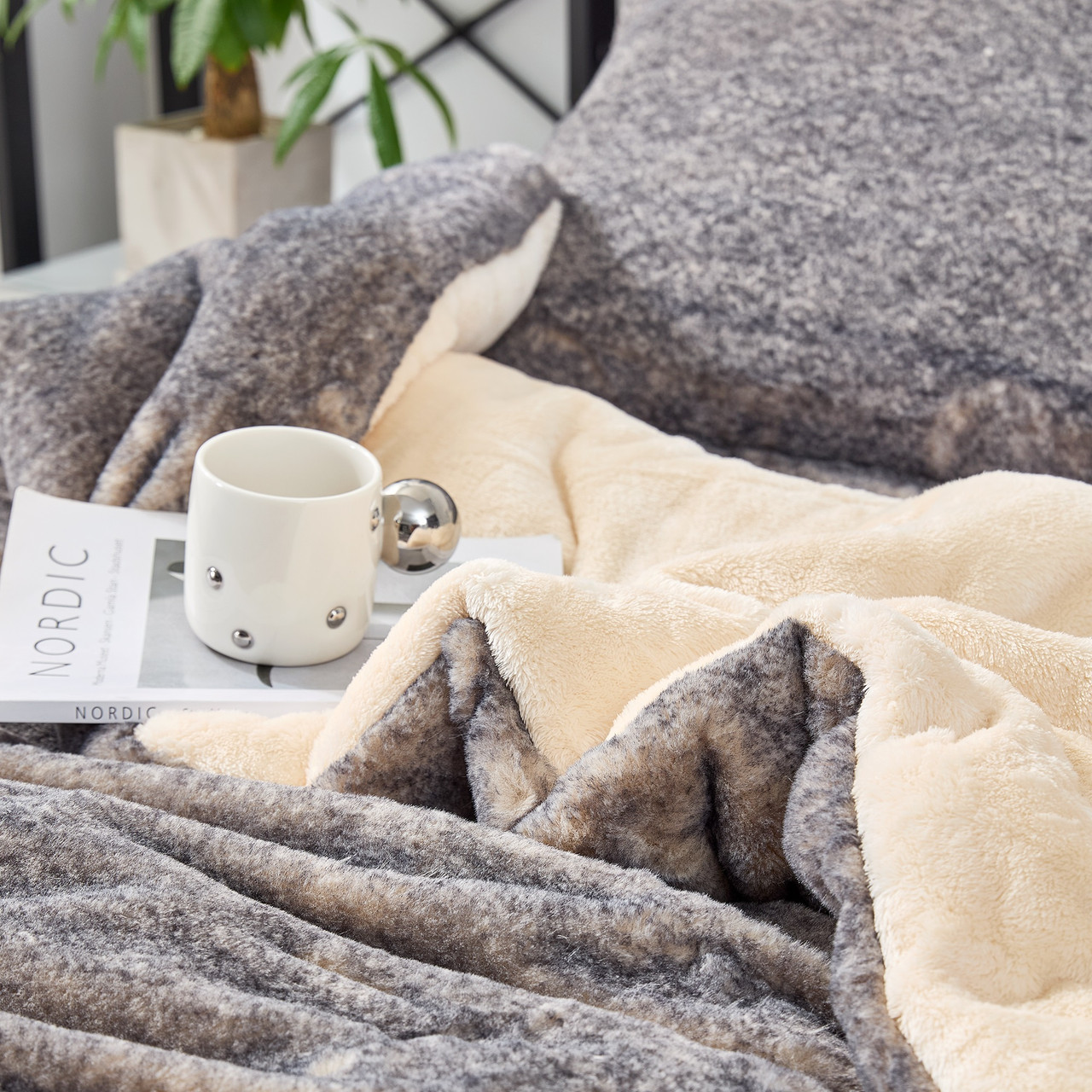 Polar Wolf - Coma Inducer® Oversized Comforter Set - Gray Brown