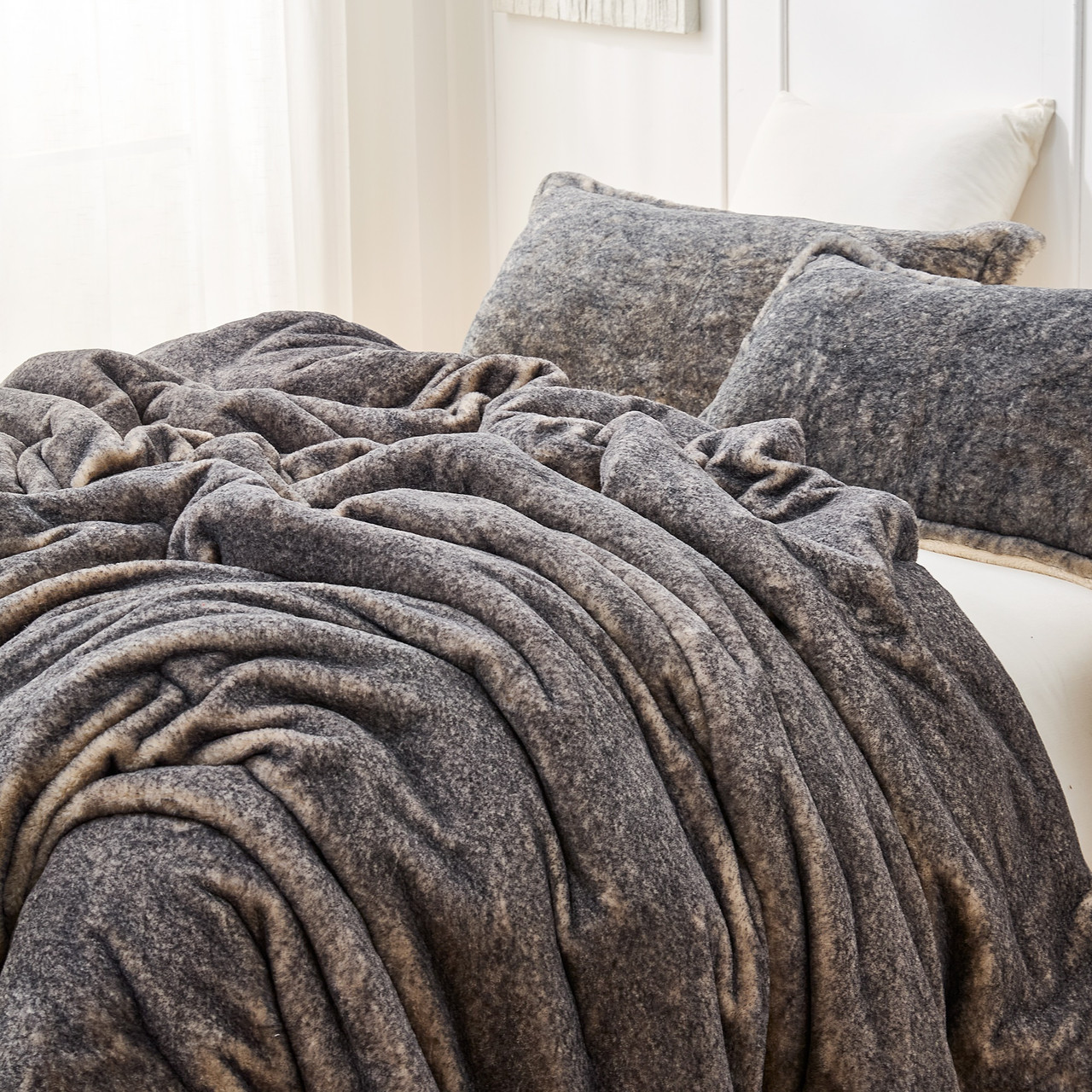 Polar Wolf - Coma Inducer® Oversized Comforter Set - Gray Brown