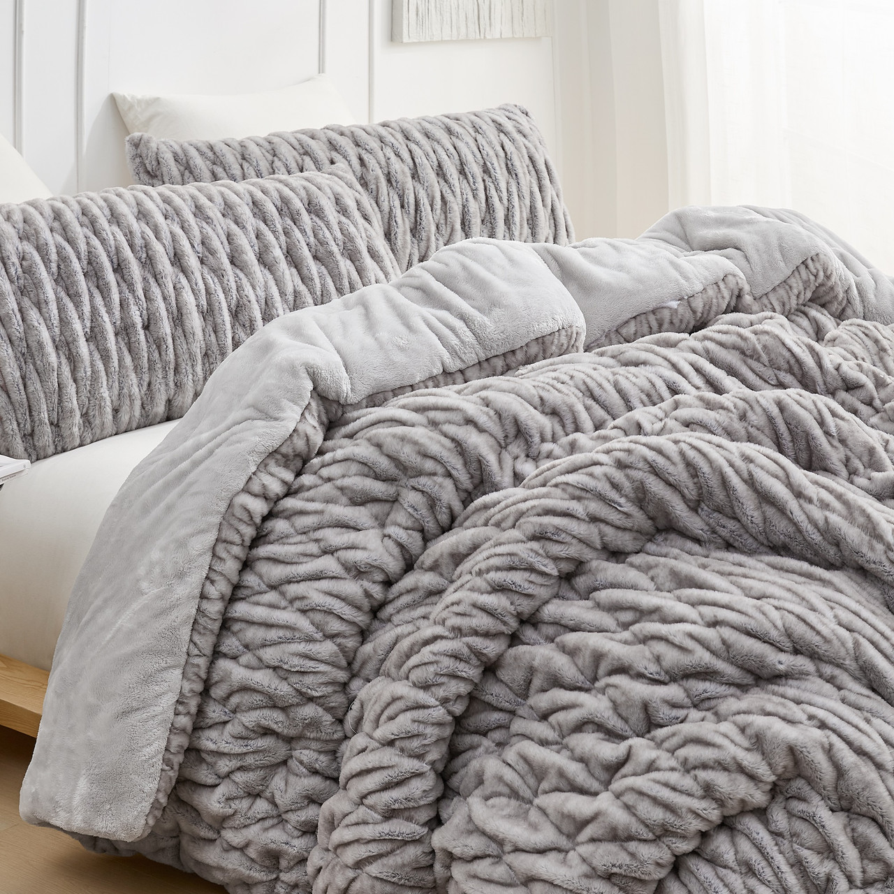Wrinkle Rolls Chunky Bunny® - Coma Inducer® Oversized Comforter
