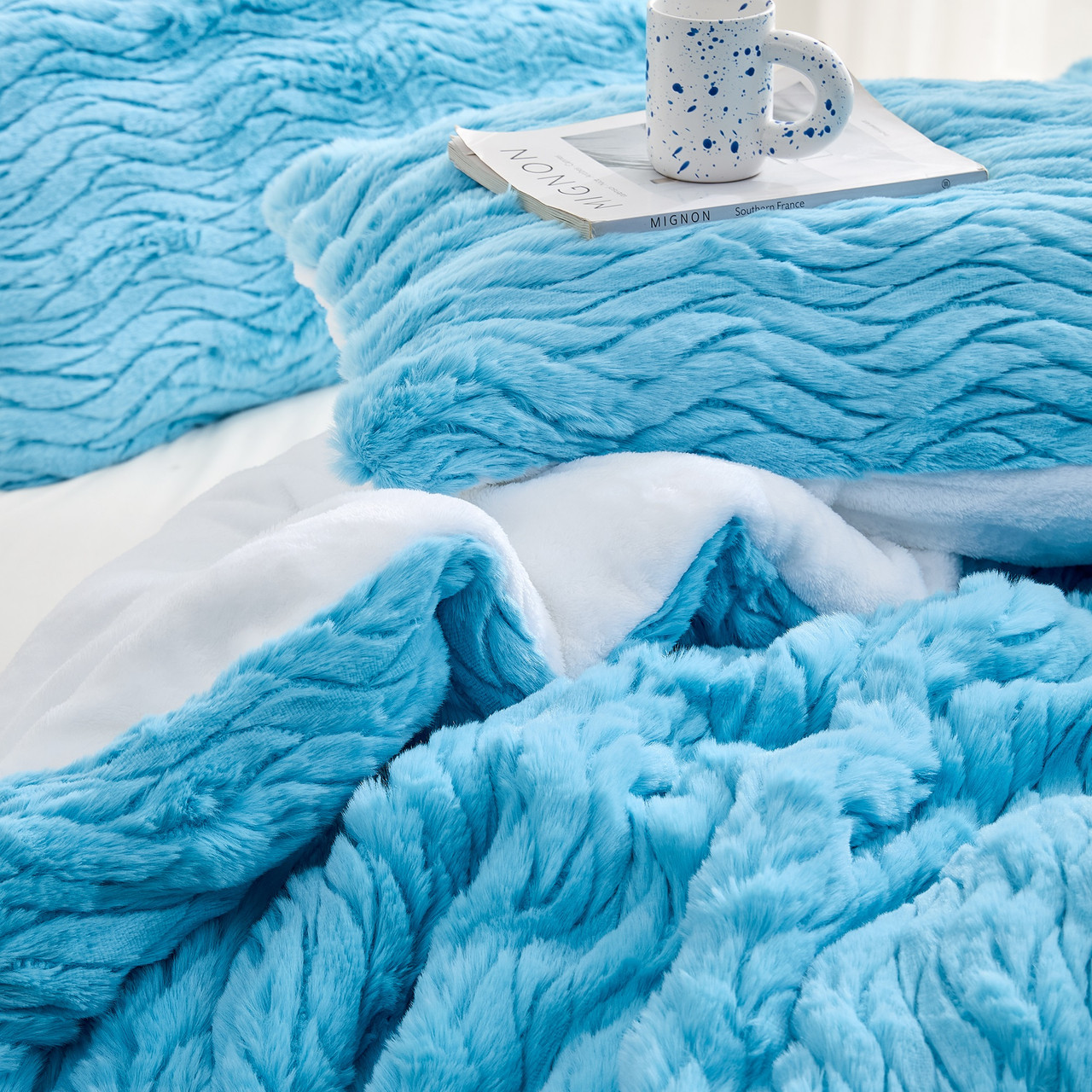 Cut n Sew Chunky Bunny - Coma Inducer® Oversized Comforter Set