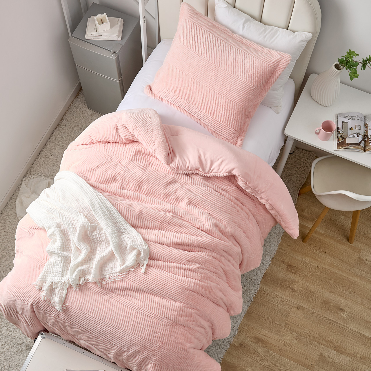 Peak of Cozy® - Coma Inducer® Oversized Comforter - Softest Pink