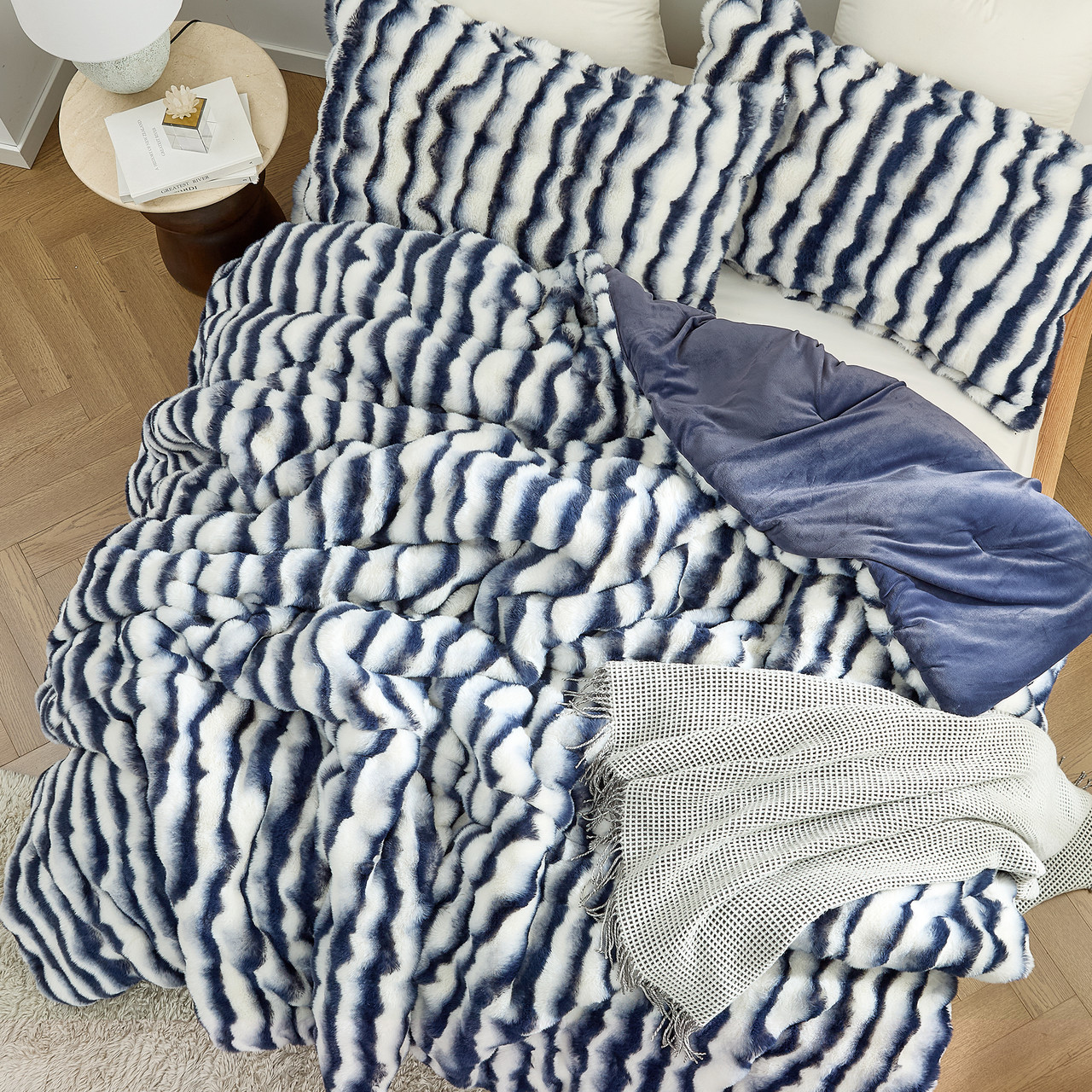 Freezin Waters® - Coma Inducer® Oversized Comforter - Navy Ocean