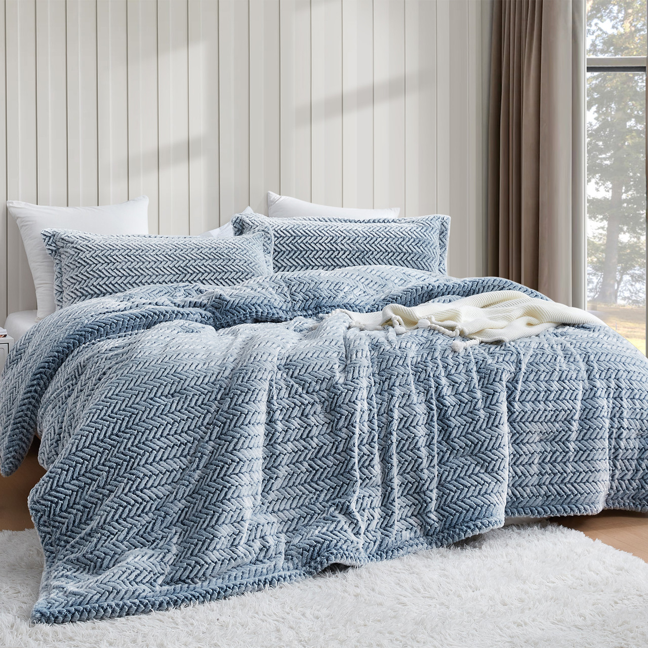 Cozy Peaks® - Coma Inducer® Oversized Comforter - Chevron Frosted Navy