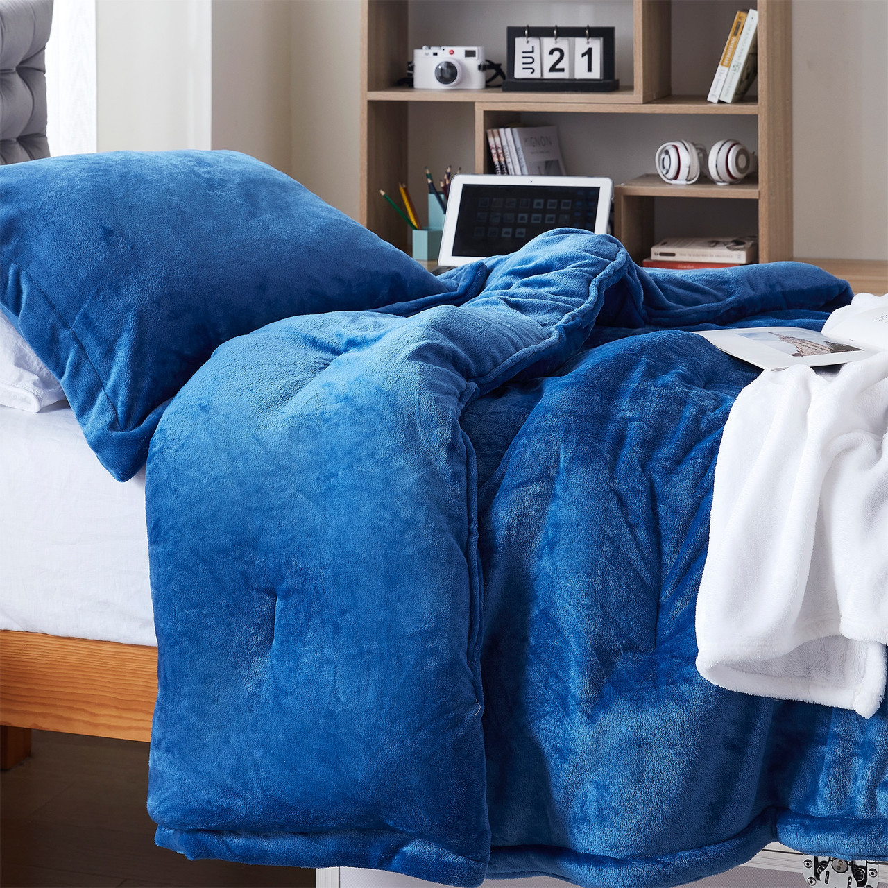 Coma Inducer Are You Kidding? Duvet Cover by Byourbed Royal Blue/White, Size: King