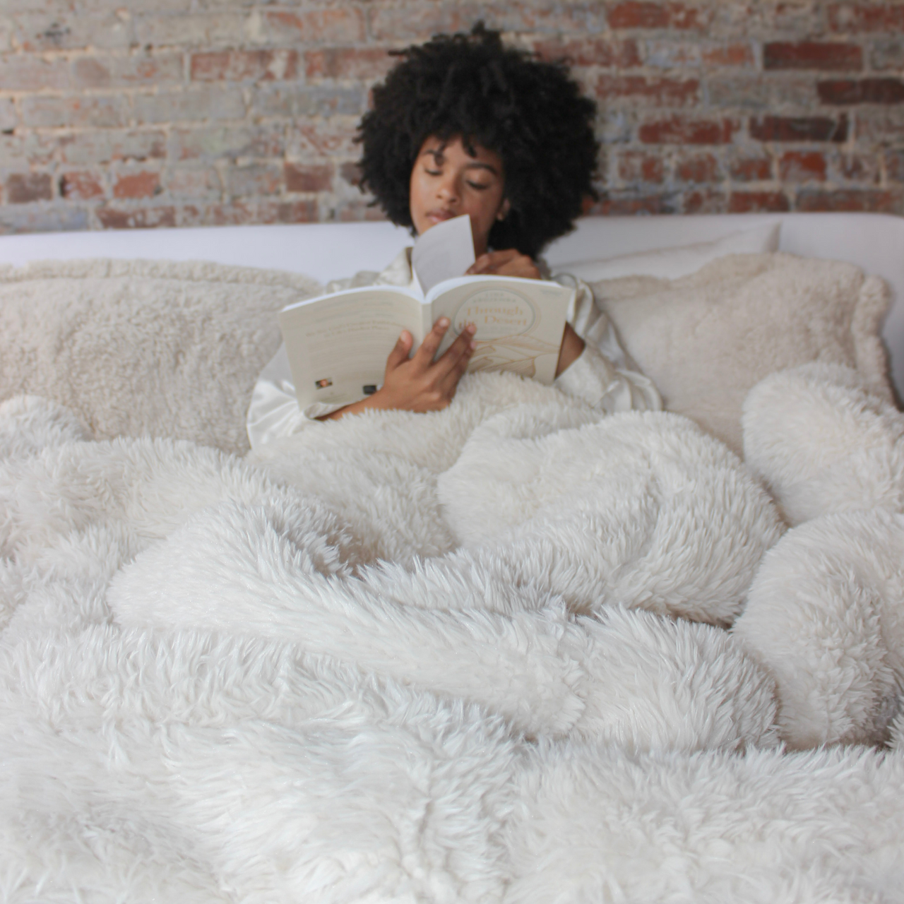 Alaskan Winters® - Coma Inducer® Oversized Comforter - Arctic Wolf