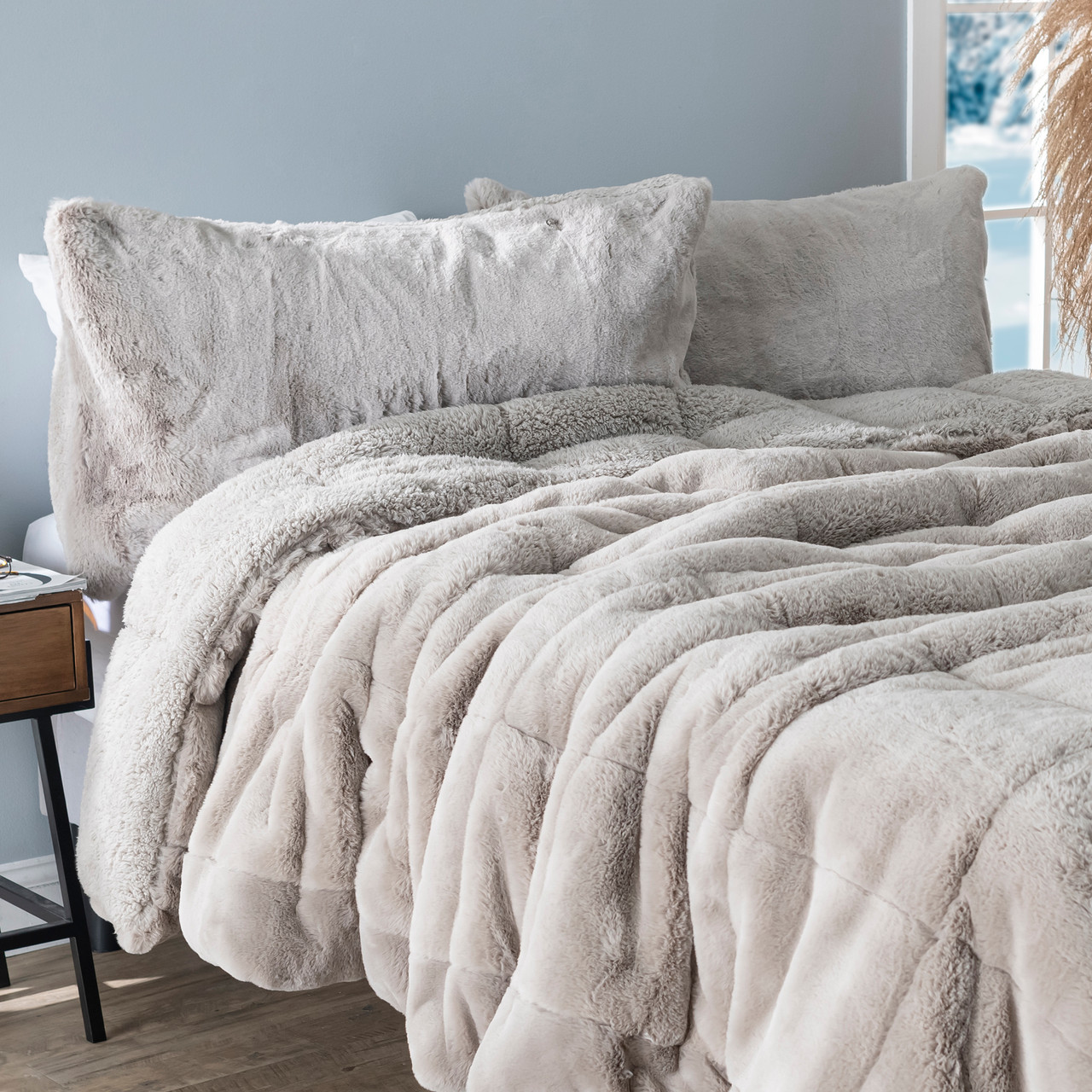 Legendary Chunky Bunny - Coma Inducer Oversized Comforter - USA