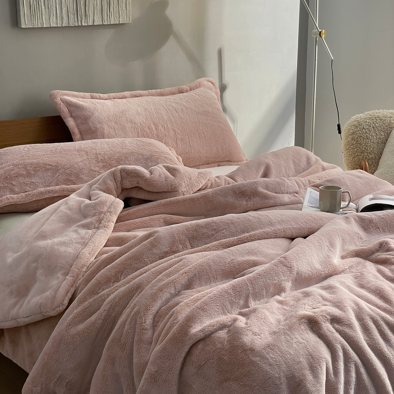 Frosted Cupcakes - Coma Inducer® Oversized Comforter - Pink Velvet