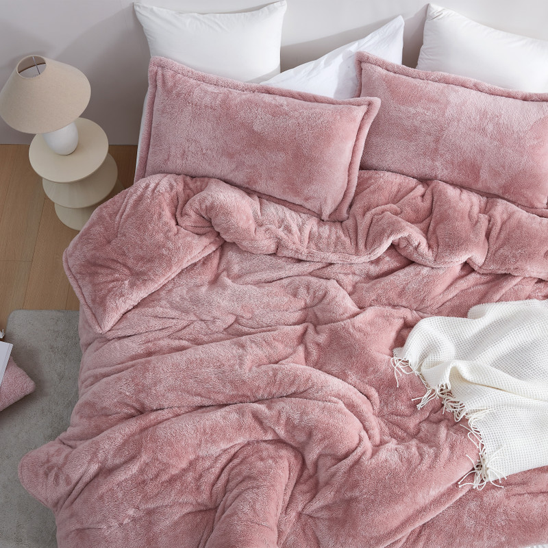 Warm and Cozy Twin, Full, Queen, or King Extra Large Comforter Made with High Quality Plush Bedding Materials