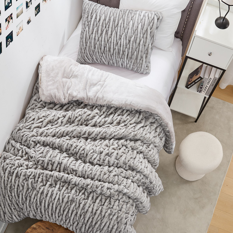 Wrinkle Rolls Chunky Bunny - Coma Inducer® Oversized Comforter Set - Whiteout Gray