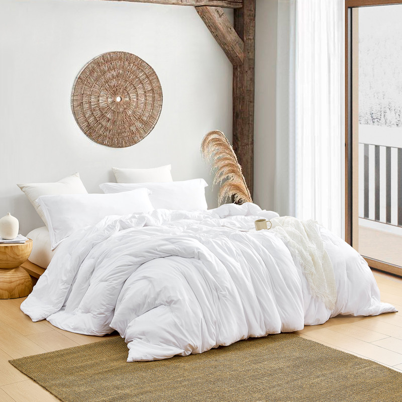 Stylish White Twin, Queen, or King Comforter Set
