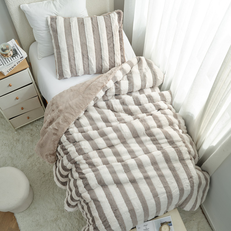 Chunkiest Chunky Bunny® Freezin Waters - Coma Inducer® Oversized Comforter Set - Lush Brown