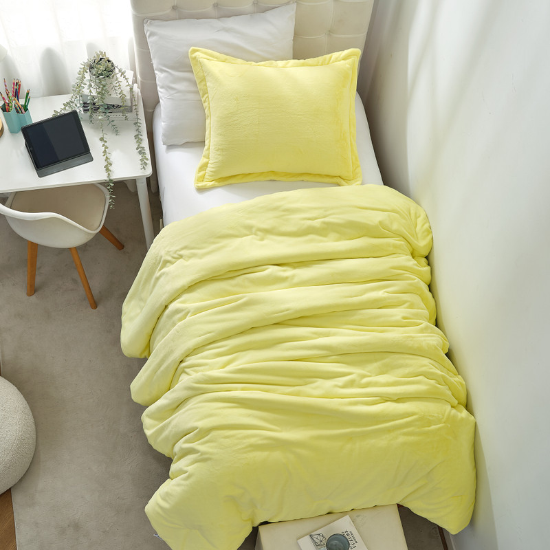 Coma-Tose - Coma Inducer® Oversized Comforter Set - Buttercream Buzzin Bee