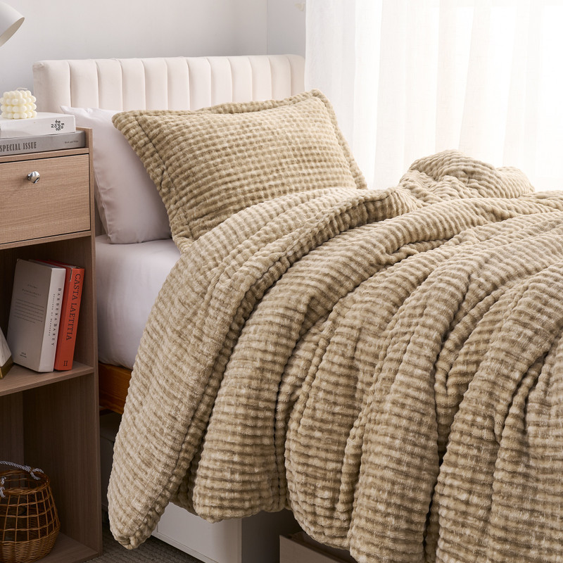 Luxury Online Bedding Sites with Free Shipping Plush Blankets Made with True Extra Large Bedding Dimensions