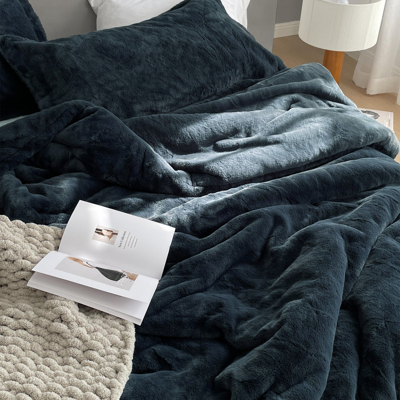 Heavy Faux Fur Coma Inducer Blanket With Twin, Queen, or King Oversized Bedding Dimensions