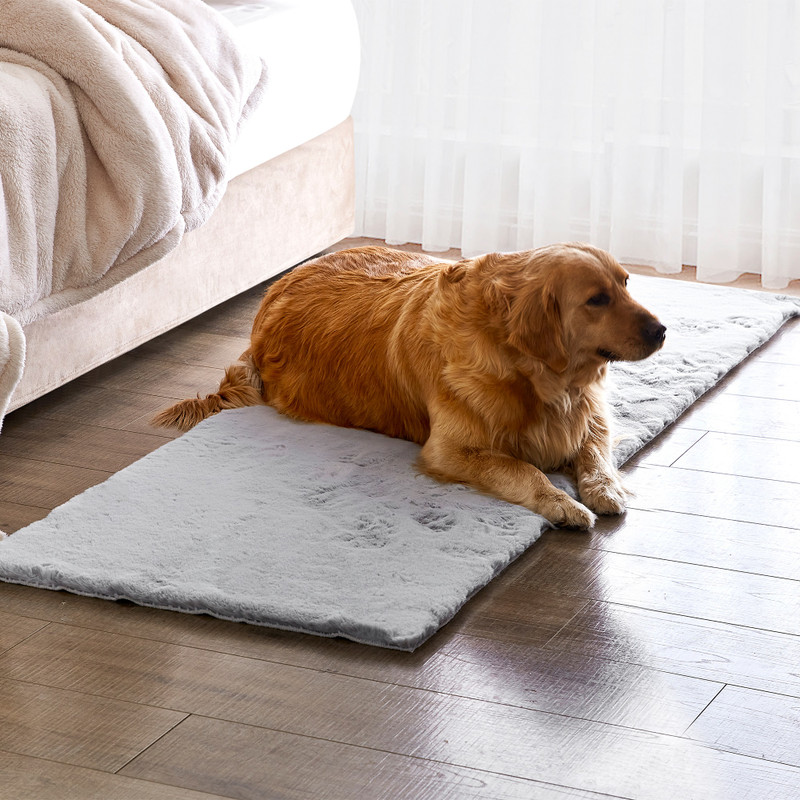 Pet Bed Mat Made with Soft Faux Fur Material