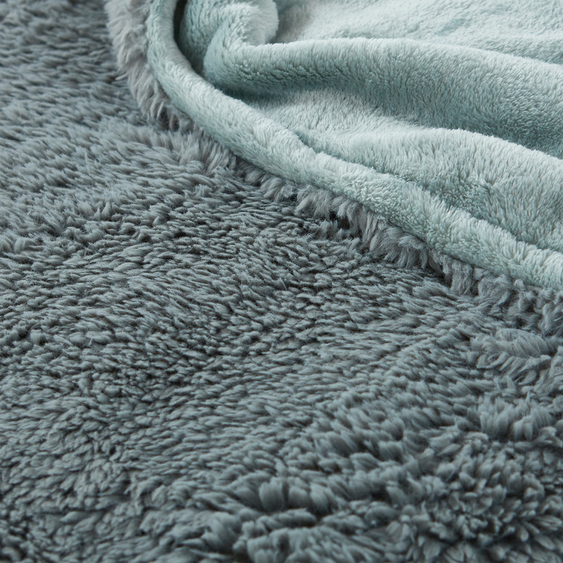 Affordable Luxury Bedding Accessories Made with Machine Washable Bedding Materials