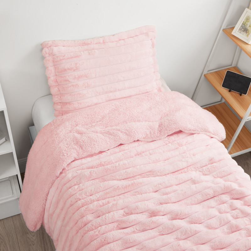 Roll Cakes Chunky Bunny - Coma Inducer Oversized Comforter - Heavenly Pink