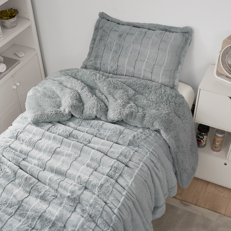 Cut n Sew Chunky Bunny - Coma Inducer Oversized Comforter - Gray Pistachio