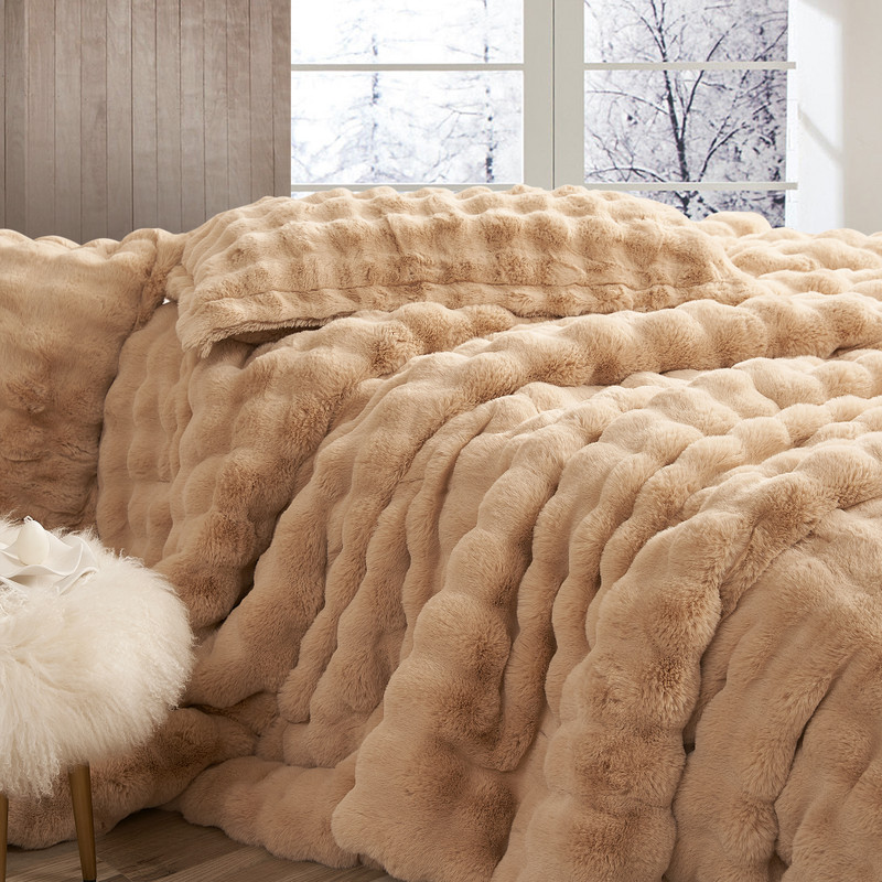 Softest Faux Fur Plush Textured Comforter Puffy Texture Coma Inducer Luxury Brand Bedding