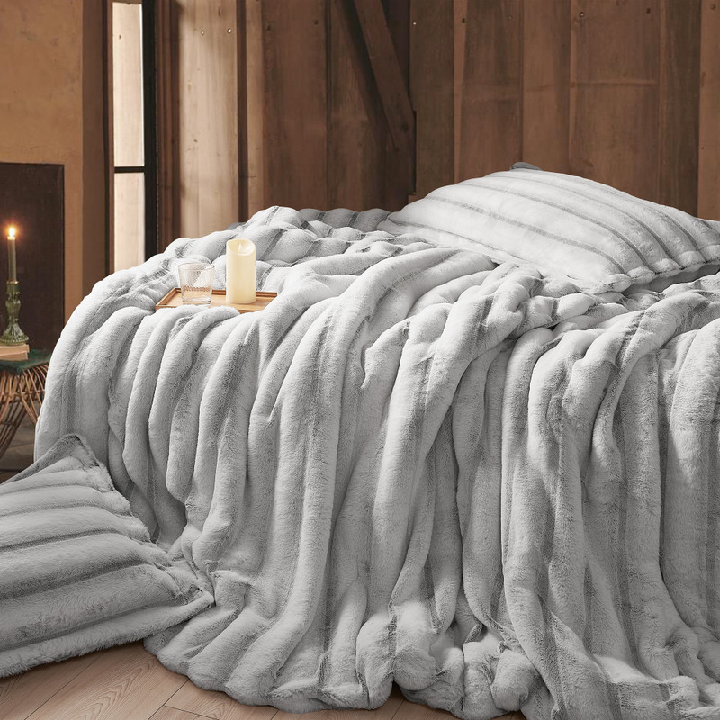 Easy to Clean Faux Fur Plush Bedding Accessories Extended Size Comforters