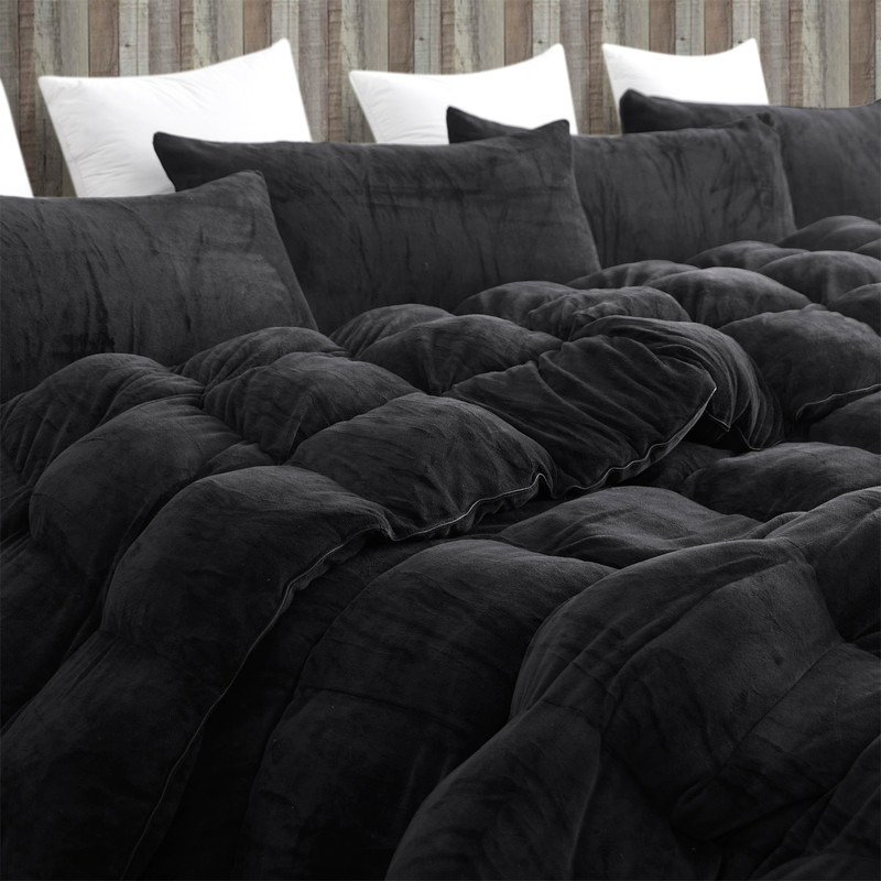 Down Alternative Fill Oversize Bedspread Easy to Match Black Bedding Accessories