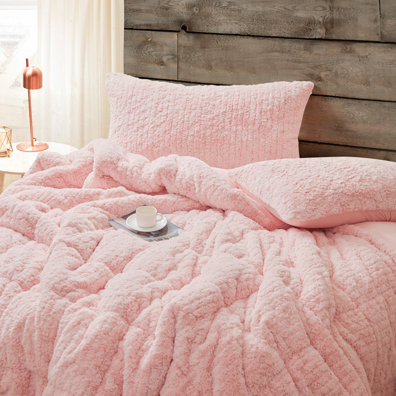 Pink Plush Comforter and Pink Pillow Sham Bedding Set Ultra Soft Bedding Accessories for Cozy Soft Bedding Comfort
