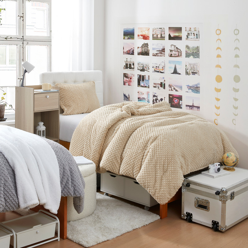 Trendy Textured Twin, Queen, or King Extra Large Coma Inducer Blanket with Thick Inner Fill