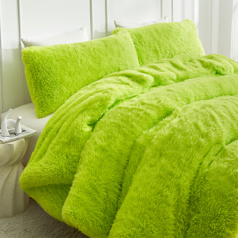 Full of Fluff - Coma Inducer® Oversized Comforter - Green Screen