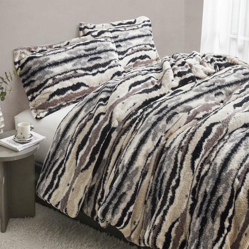 Cozy Rivers - Coma Inducer® Oversized Comforter - Black Sands