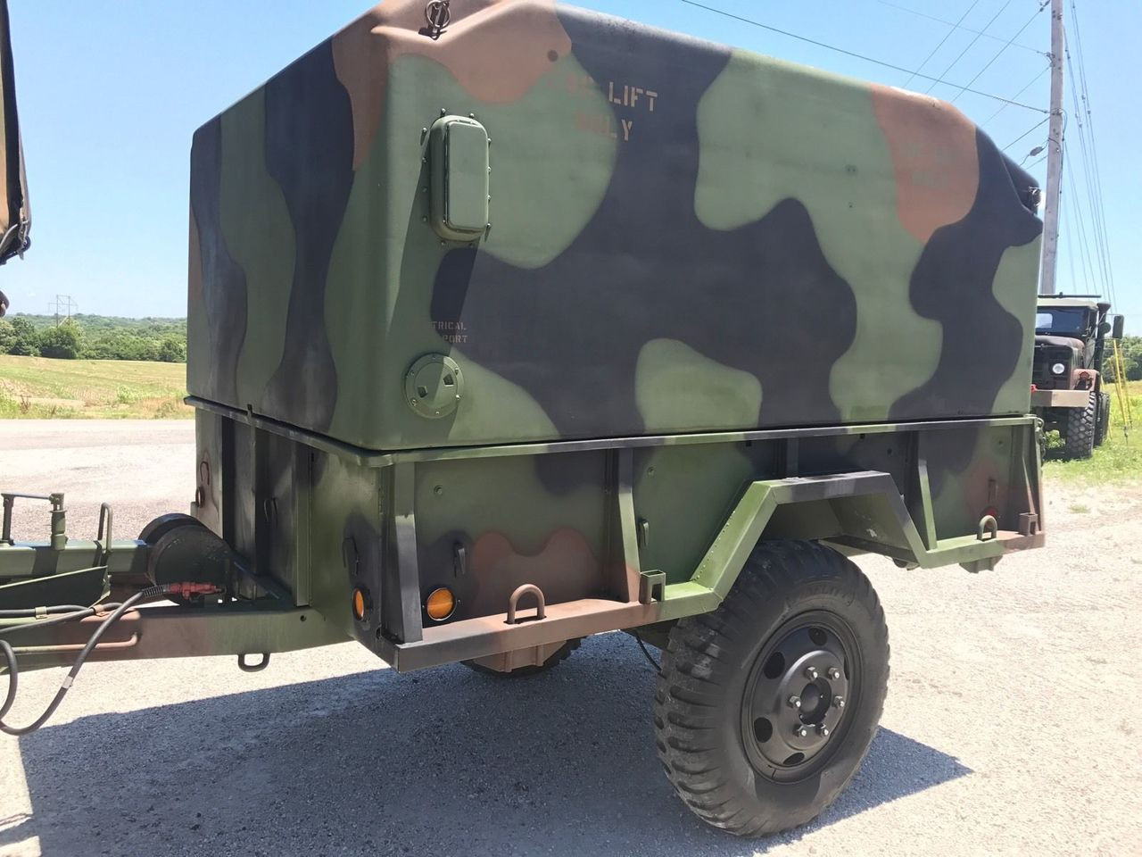 ミリタリー U.S. 1-1/2 Ton Personnel Carrier MILITARY CAMPER Cargo Trailer M105A2 HEAVY DUTY 1 1/2