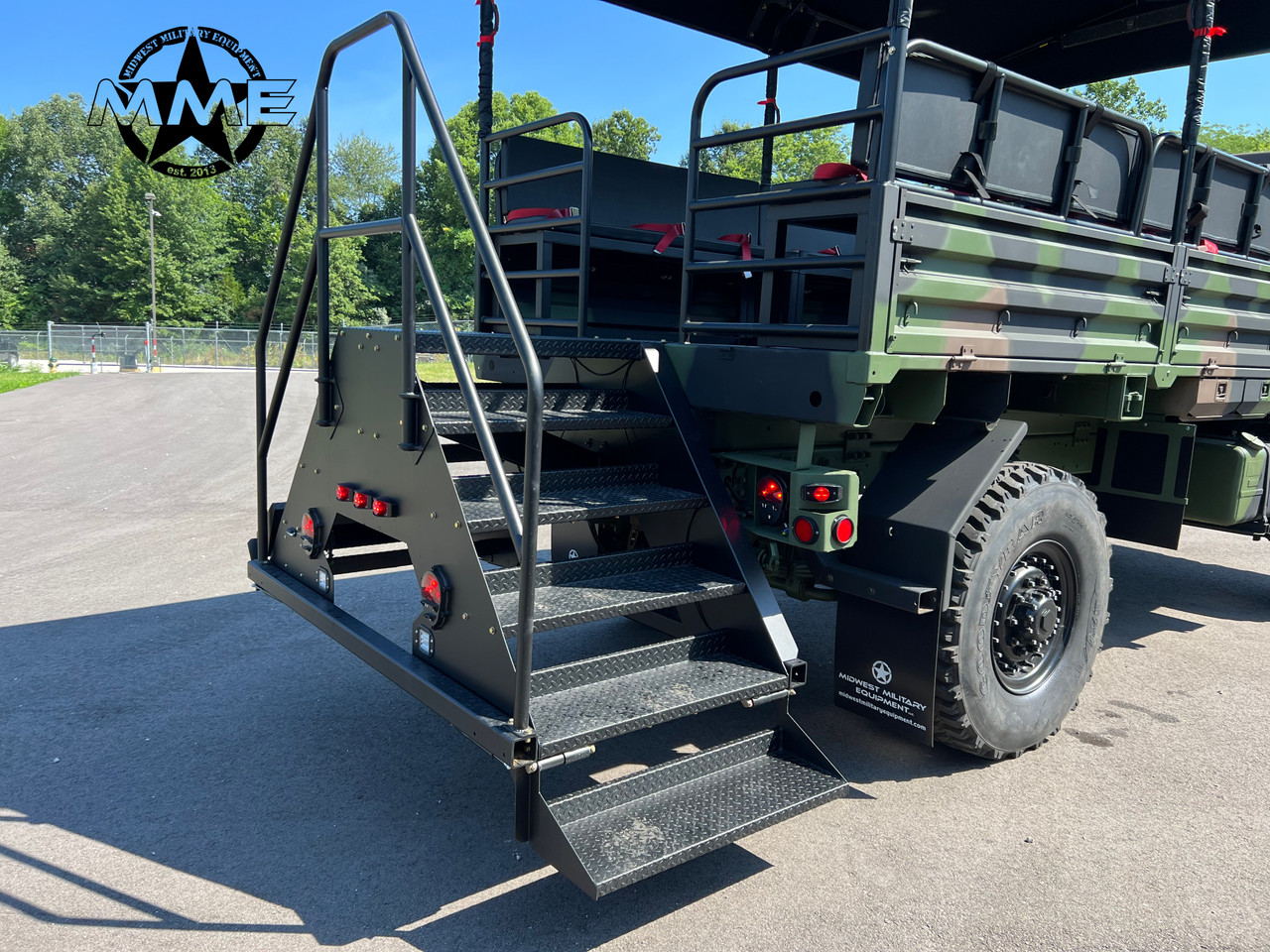 Removable Rear Boarding Ladder System For LMTV / MTV