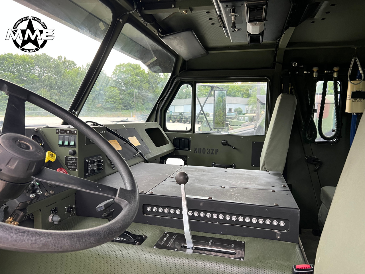 1993 Oshkosh M1070 8x8 HET Military Heavy Haul Truck Tractor
