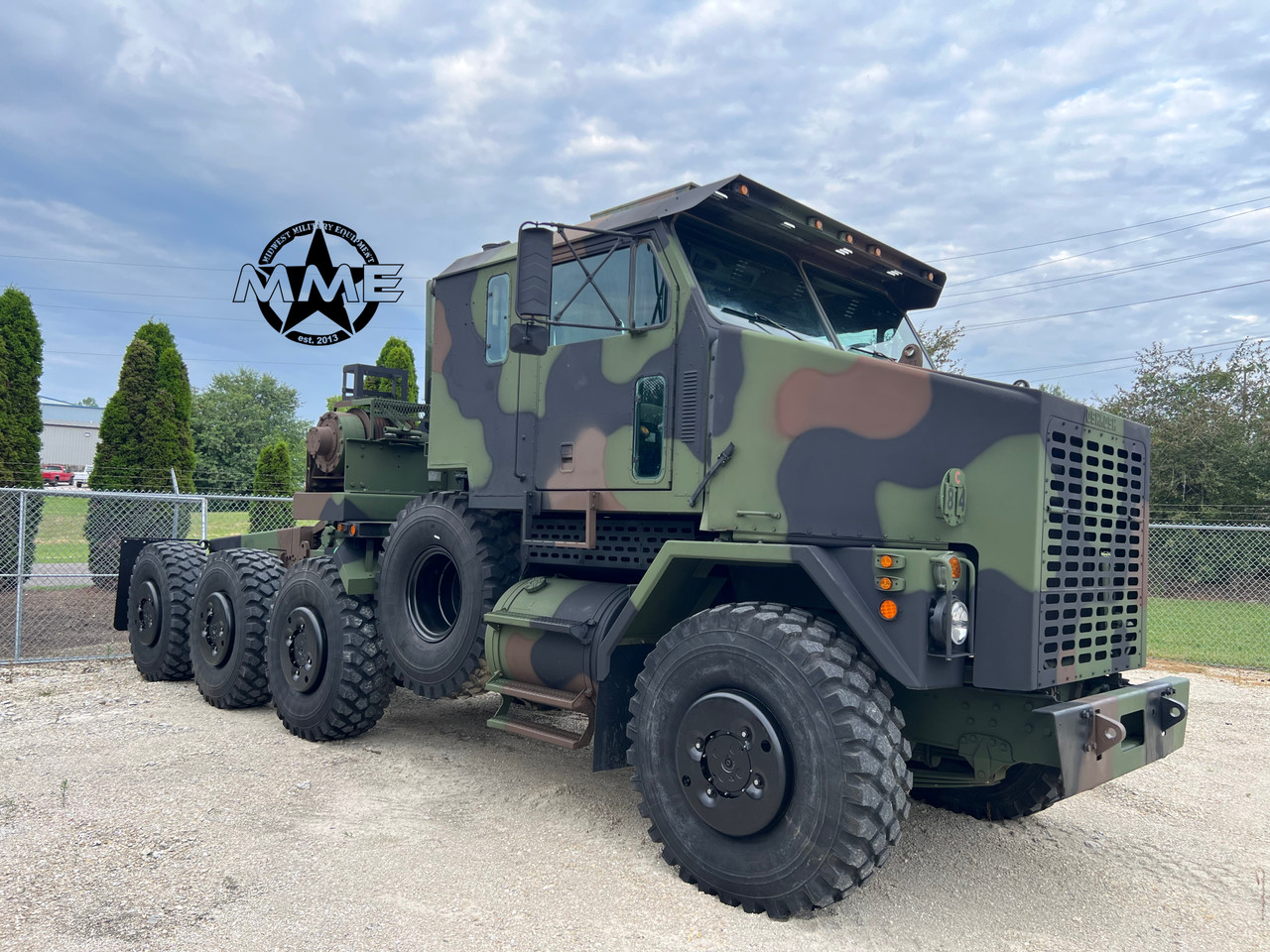 1993 Oshkosh M1070 8x8 HET Military Heavy Haul Truck Tractor