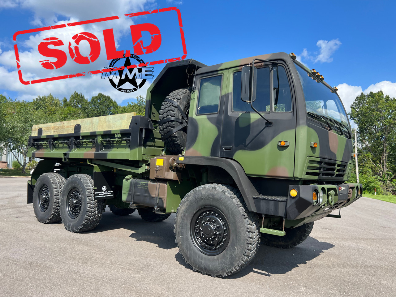 1997 Stewart Stevenson M1090 5-Ton 6x6 Dump Truck With A/C