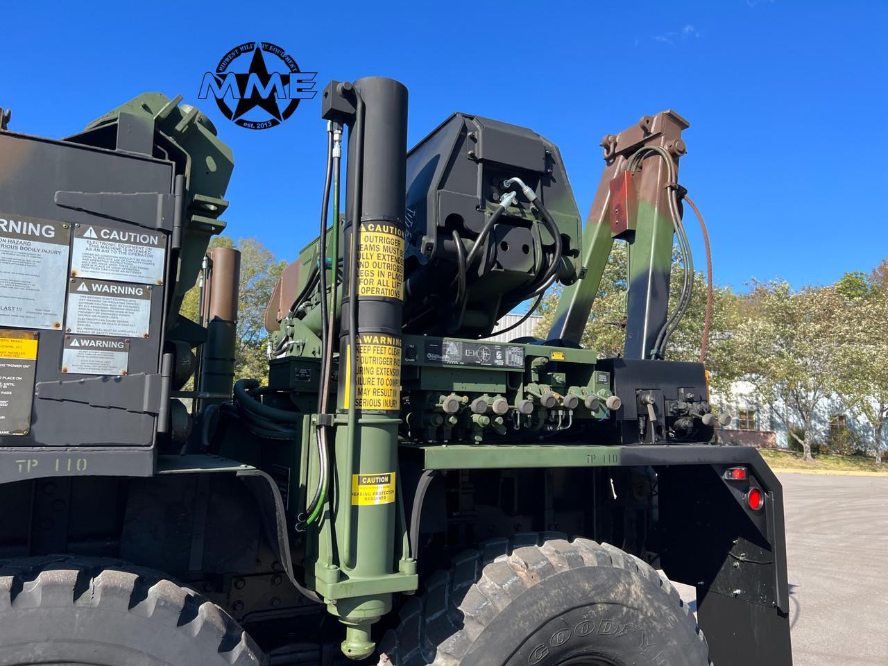 2010 Oshkosh MK15 8X8 Recovery / Wrecker Truck