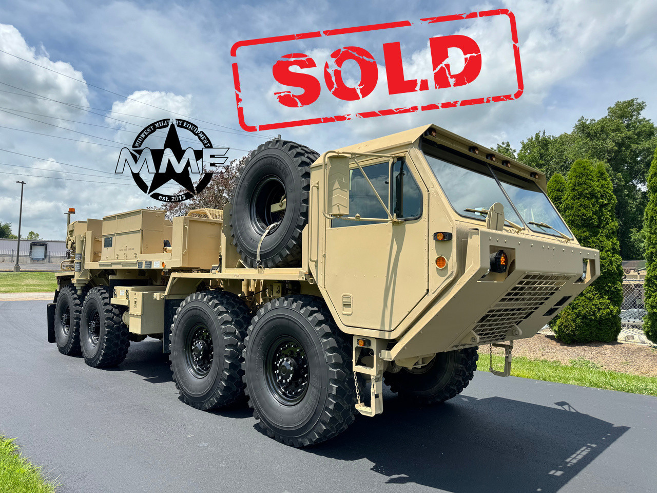 1987 M984E1 Oshkosh HEMTT 8 X 8 Truck With Material Handling Crane