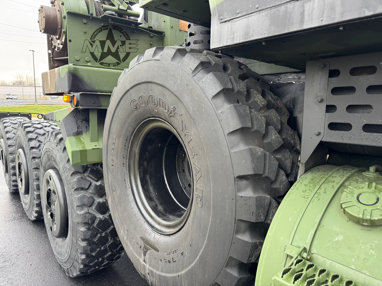 1995 Oshkosh M1070 8x8 HET Military Heavy Haul Truck Tractor