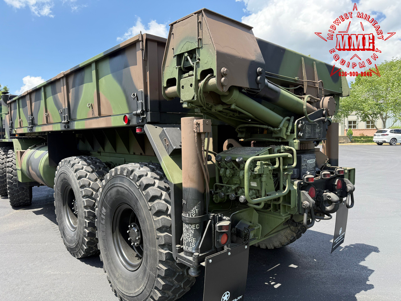 2003 M985A2 Oshkosh HEMTT 8 X 8 Truck With Material Handling Crane