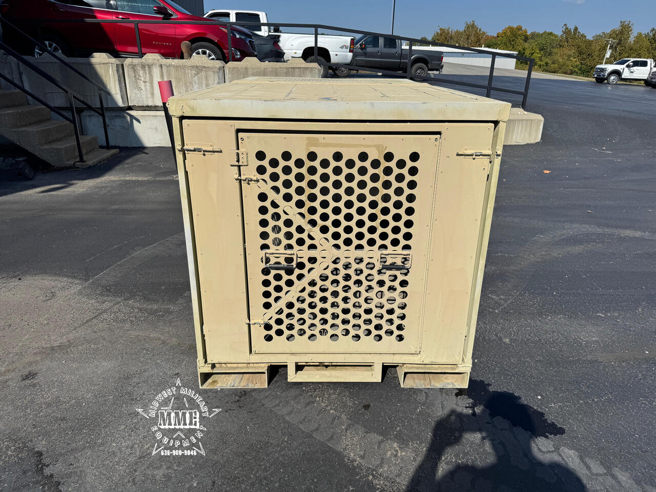 Military Surplus Garrett Working Dog Kennel w/ Heat & A/C