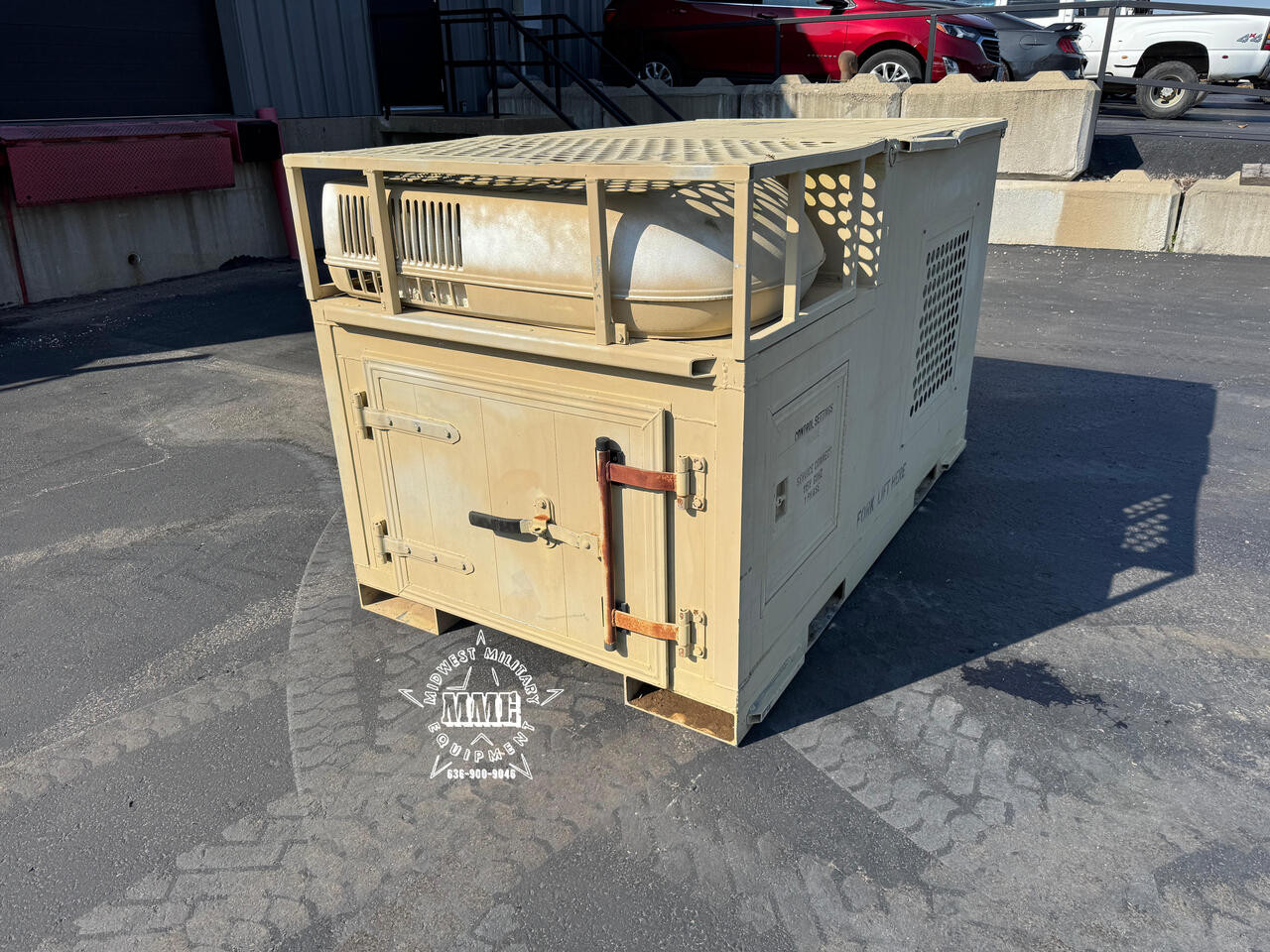 Military Surplus Garrett Working Dog Kennel w/ Heat & A/C