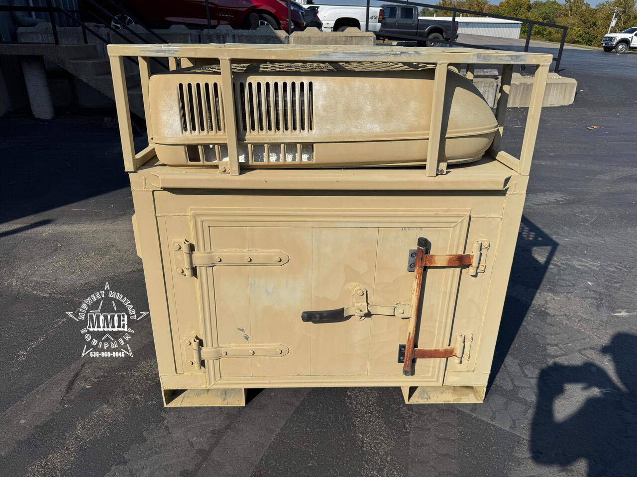 DOG DEPT コンテナ Military Surplus Garrett Working Dog Kennel w/ Heat & A/C