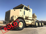 Oshkosh M1070 8x8 HET Military Heavy Haul Tractor Truck.