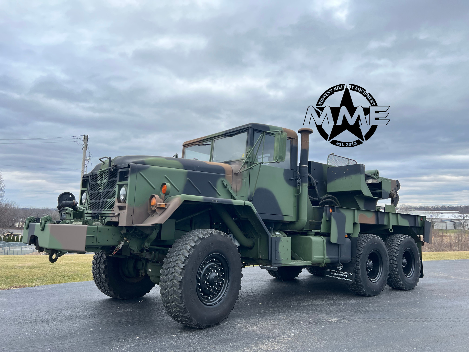 BMY M936A1 5 Ton Military 6x6 Wrecker Truck 35,000lbs winch