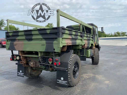 1995 Stewart & Stevenson M1081 4X4 2 1/2 Ton Cargo Truck