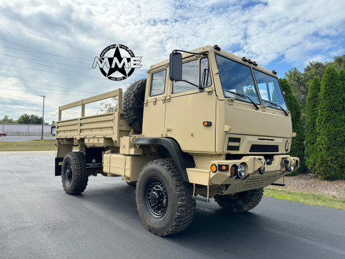 2009 BAE Systems M1081A1R LMTV 4 X 4 Cargo Truck W / Air Conditioning 2009 BAE Systems M1081A1R LMTV 4 X 4 Cargo Truck W / Air Conditioning