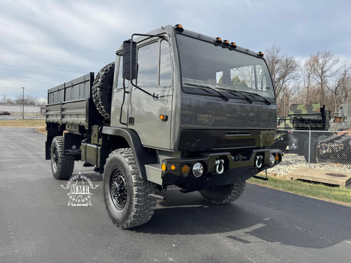 2005 Stewart & Stevenson M1078A1R LMTV 4X4 Cargo Truck (C7 Powered)
