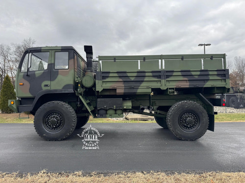 2002 Stewart & Stevenson M1078A1 4X4 LMTV 2 1/2 Ton Military Cargo 