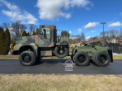 2008 M916A3 Freightliner 6x6 Semi Truck Tractor / 45,000 LB Rear Winch